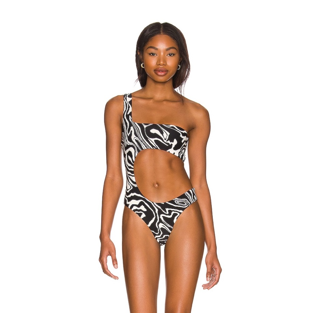 WeWoreWhat One Piece